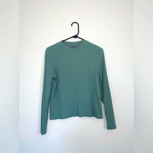 size L solid top